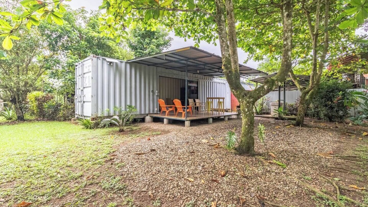 Palma Cabin | Gallo Pinto ~ Beachfront Compact unit