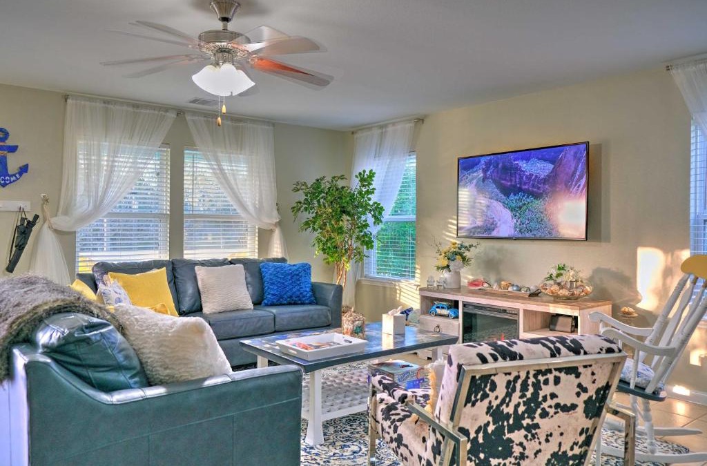 El Lago House | Galloping Seahorse Seabrook Home about 4 Mi to NASA!