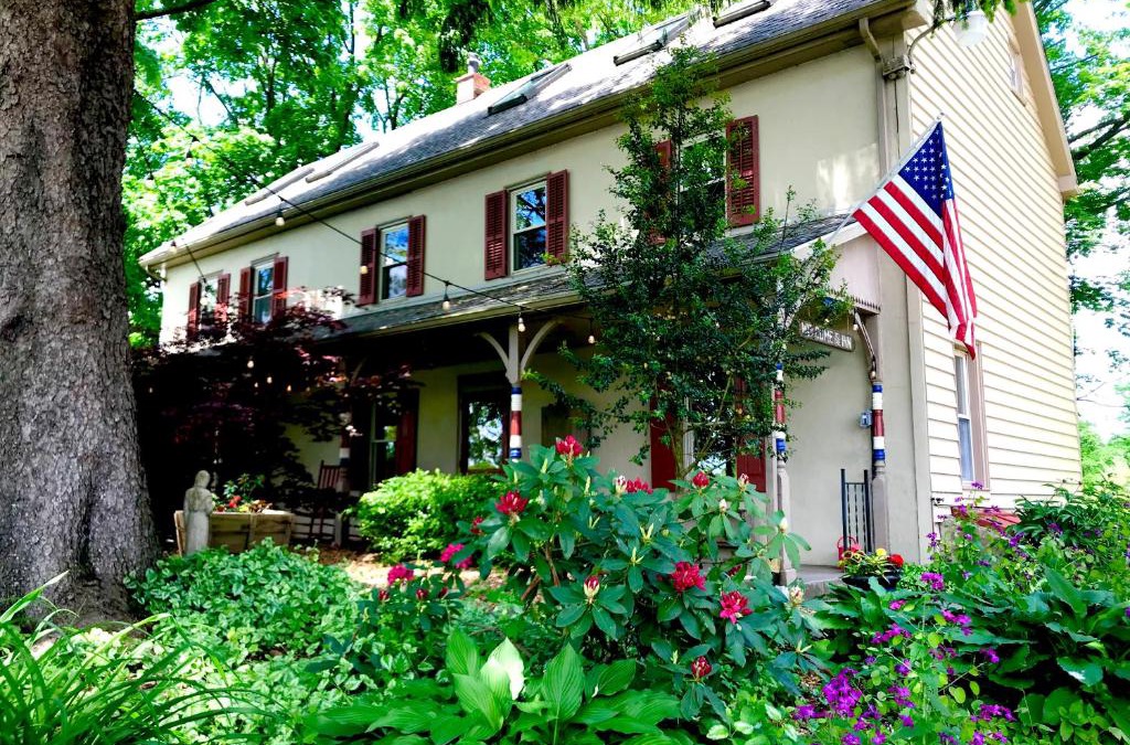 Pipersville Bed & Breakfast | Galvanized America Inn & Art Gallery