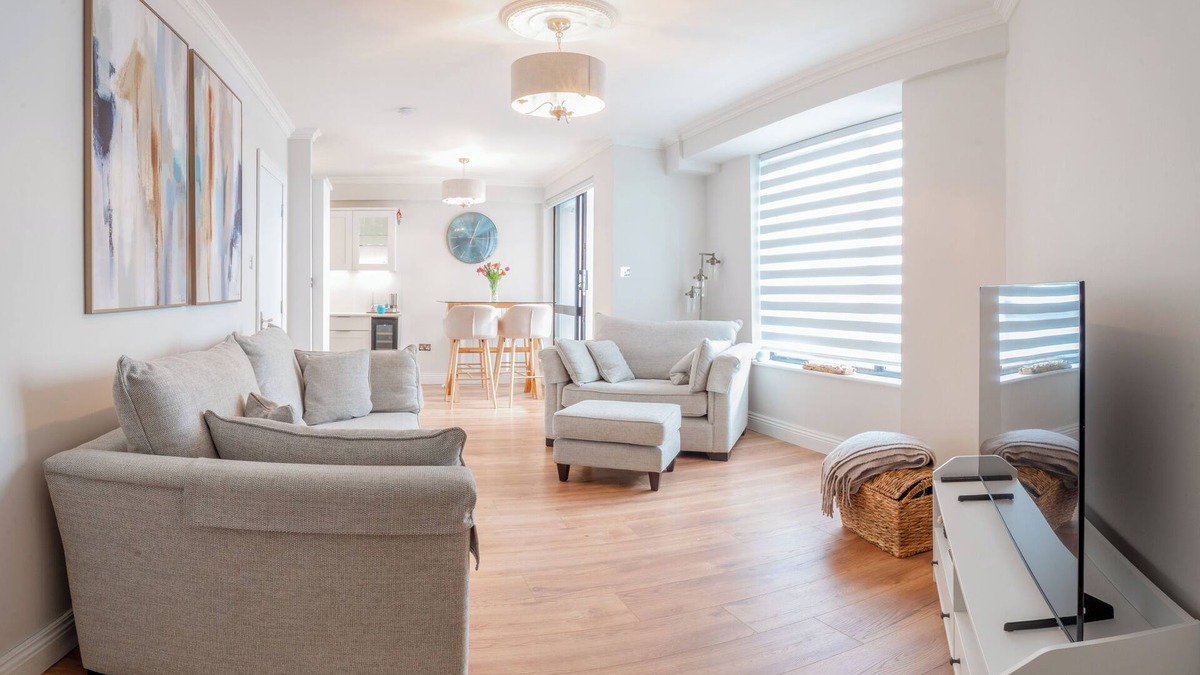 Galway Apartment | Galway City Center Claddagh Galway Bay Views