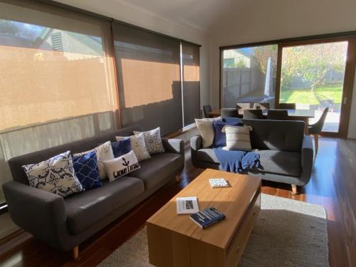 Queenscliff House | GALWAY COTTAGE