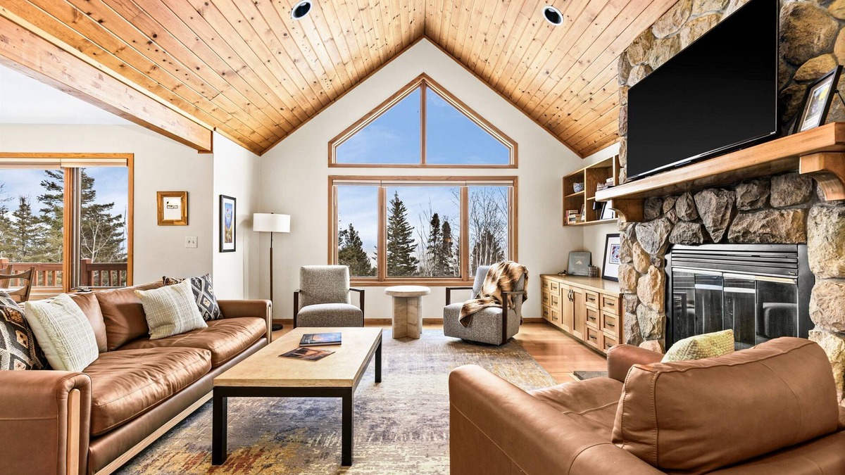 Tofte Cabin | Game Garage, King Beds, Family-Friendly, Views