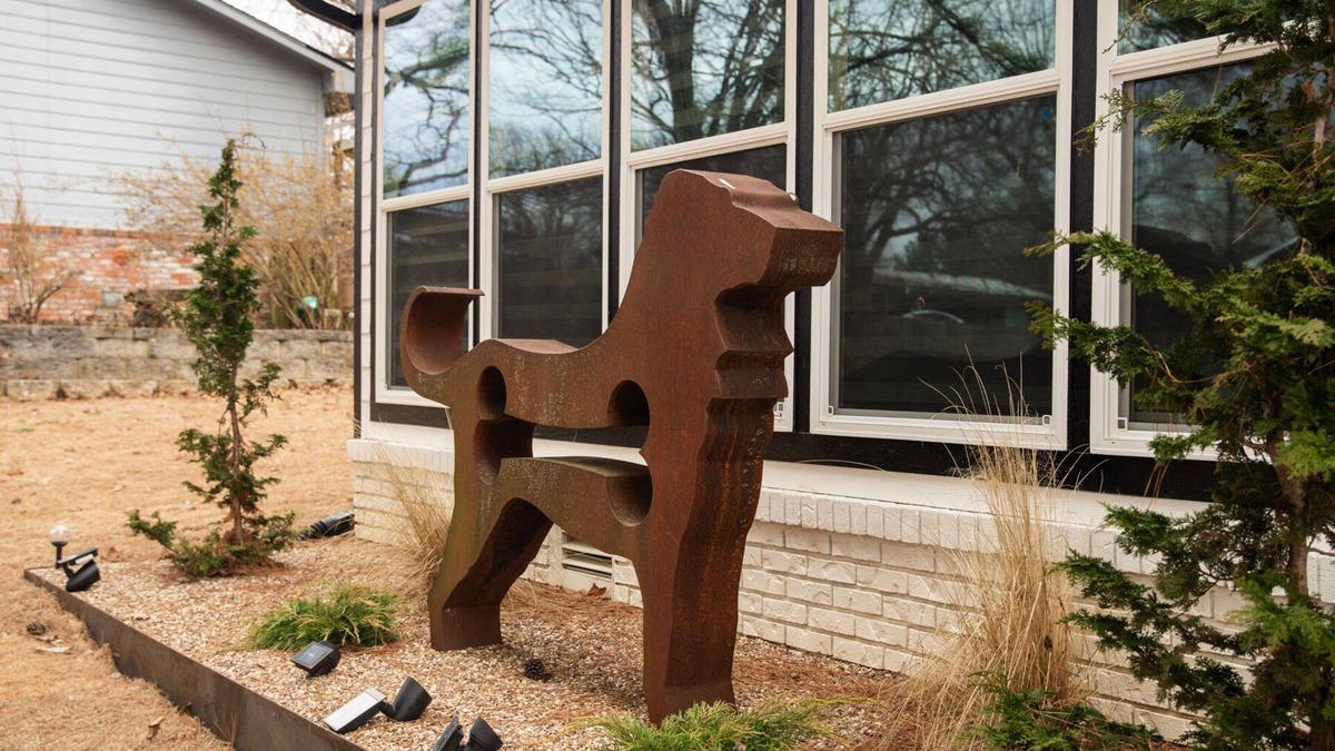 Fayetteville House | Game Room - 1.9 Miles to UofA, Chic & Artistic Setting with Local Art