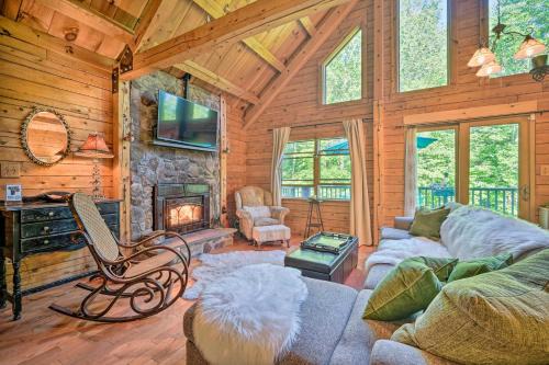 West Dover House | Game Room and Hot Tub Pet-Friendly Mount Snow Gem