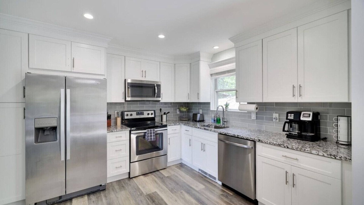 East Stroudsburg House | Game Room & Close to Winter Attractions