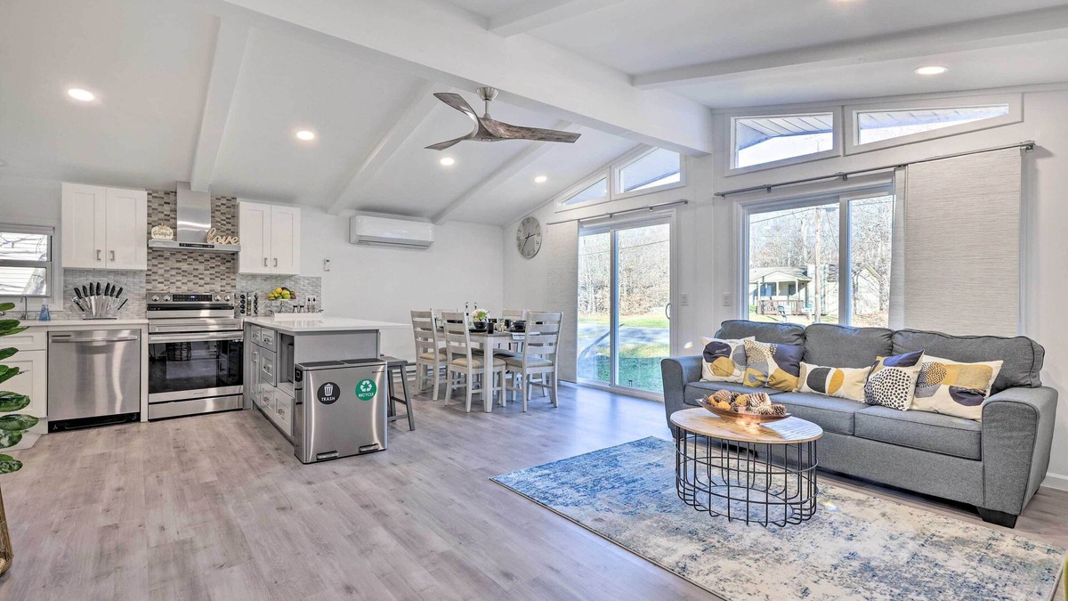 Tobyhanna House | Game Room + Lake Access: Serene Tobyhanna Retreat