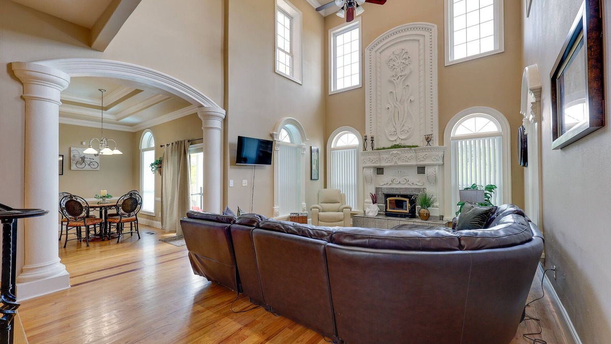 Mid America House | Game Room & Private Pool: Home in Hot Springs!