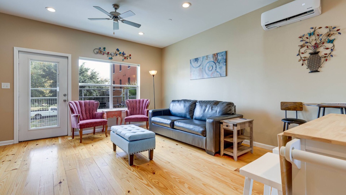Central Business District Condo | Game Room + Walkable Location: Mobile Condo!