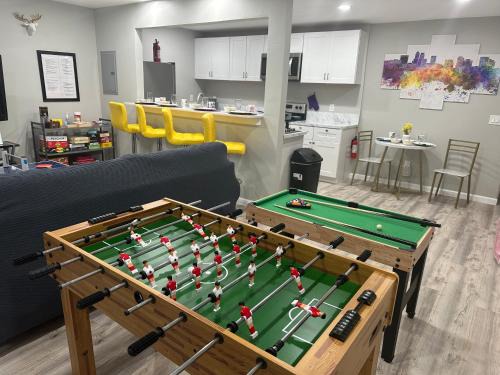 West Arlington Apartment | Games Haven with Crib Mins from AT&T, Sixflags, UTA, GlobeLife, AmericanAirlinesCenter