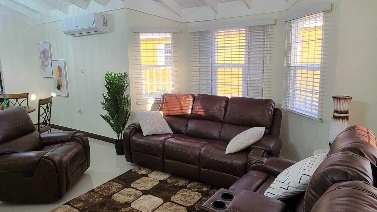 Spring Village House | Games Room, A Pool, Modern House - Book Now!