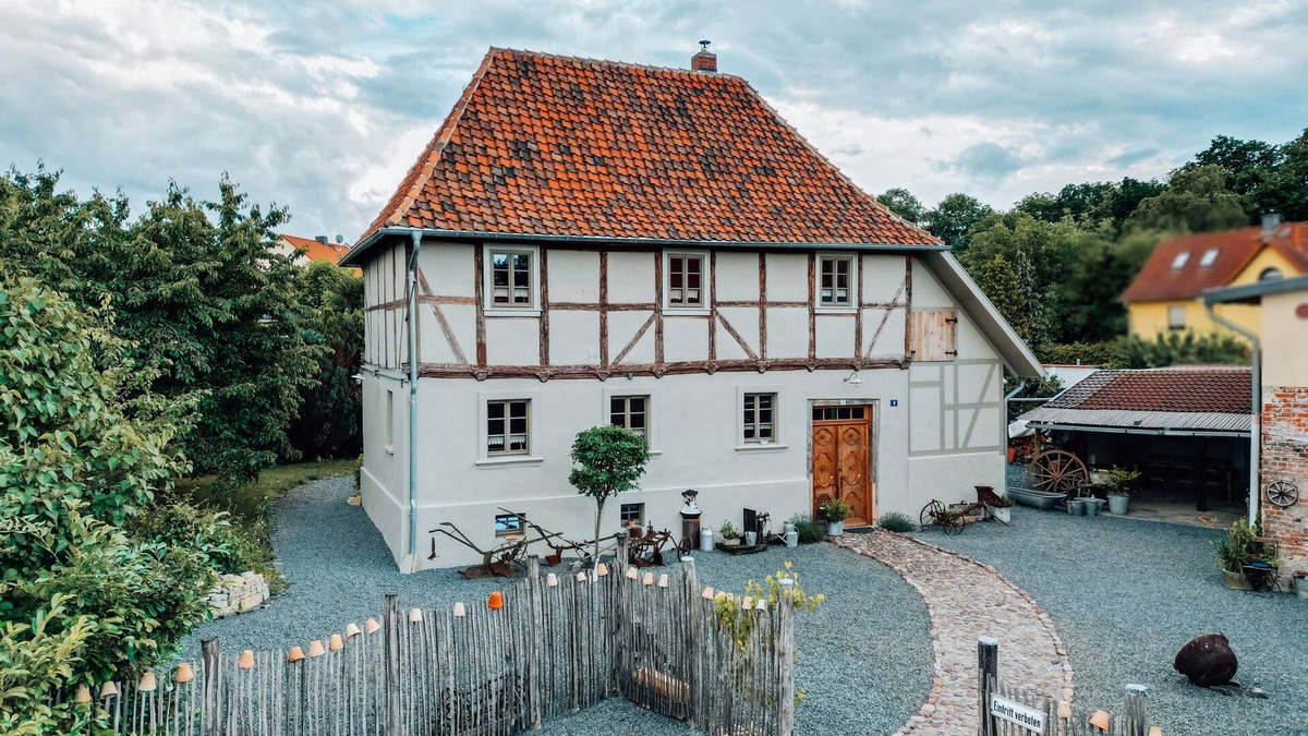 Ballenstedt House | Gänsetrappe - romantic dreamy holiday home with land for single use