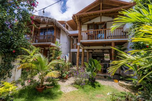 Ayampe House | Ganso & Búho