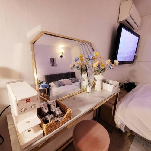 Gwanak-gu Apartment | Gaon stay #sillim stn 2min #airport bus 1min #gangnamhongdae 20min #yeouido10min #longtermstay discount #healingproperty