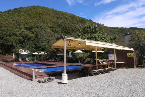Oeseo House | Gapyeong Pool Villa Olive Kids Pool Villa