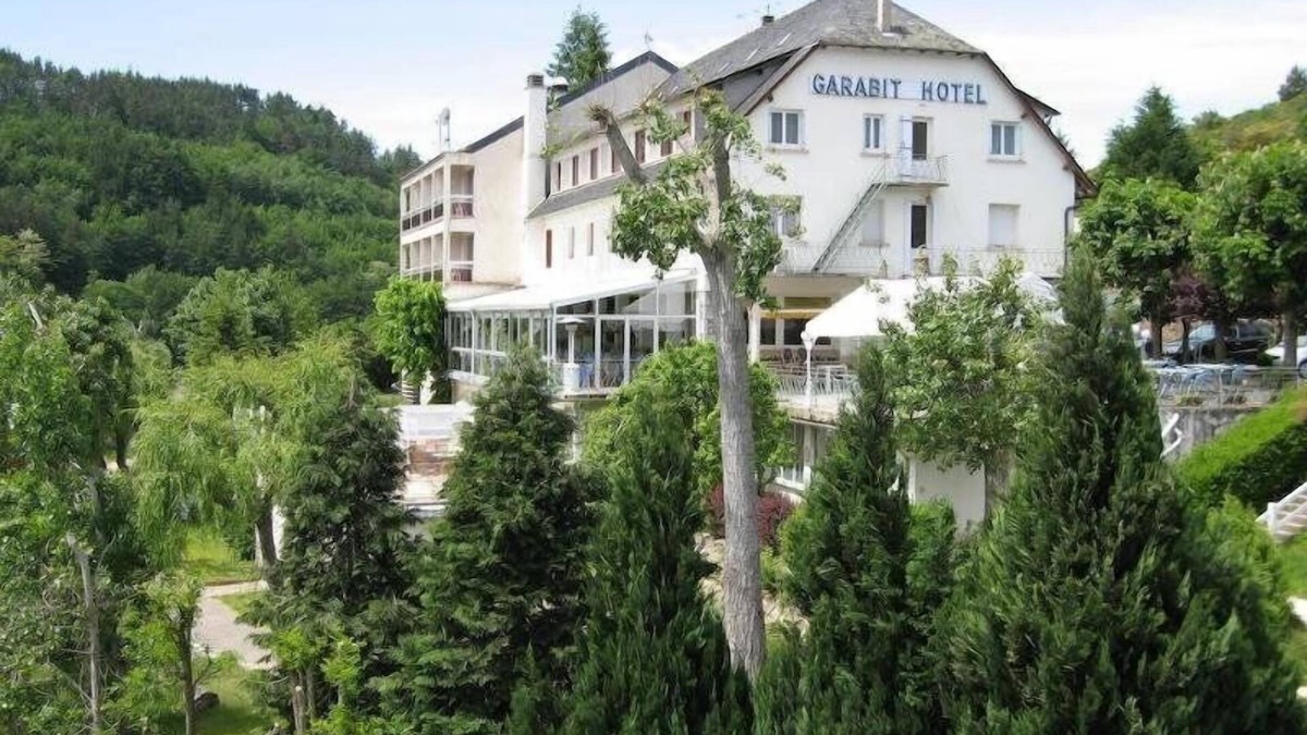 Anglards-de-Saint-Flour Hotel | Garabit Hôtel