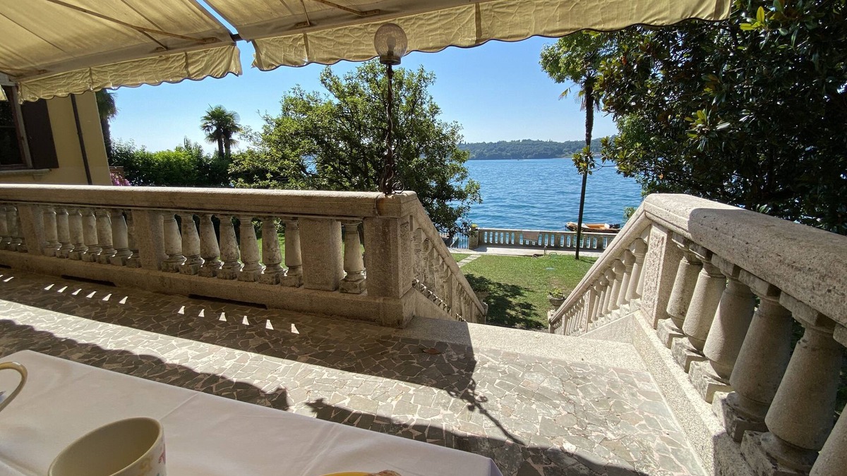 Salo Villa | Garda lake Salò Luxury apartment old romantic family Villa, terrace garden