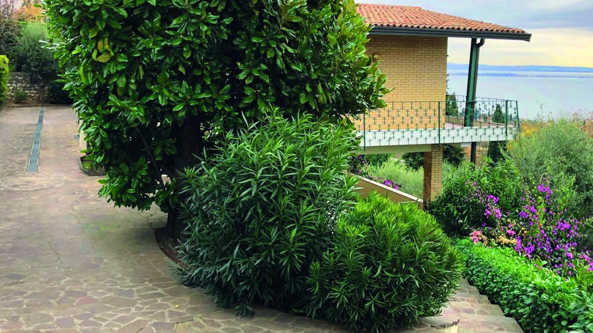Monte Apartment | GARDA LANDSCAPE - Apartment in Villa with Garden and Private Pool
