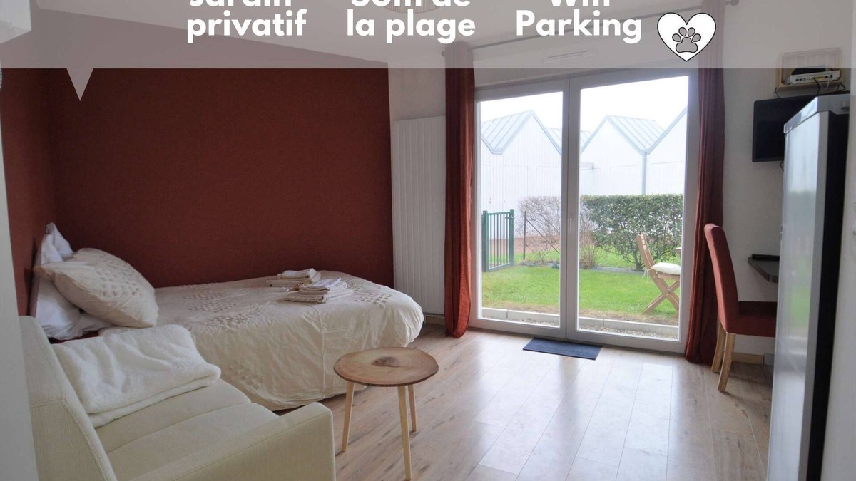 Courseulles-sur-Mer Apartment | Garden - 50m from the beach - Wifi - Parking