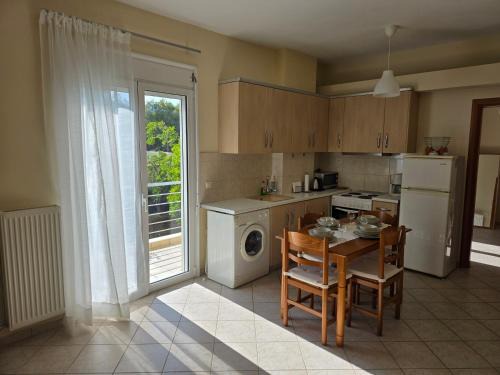 Itea Apartment | Garden apartment 20m from the sea