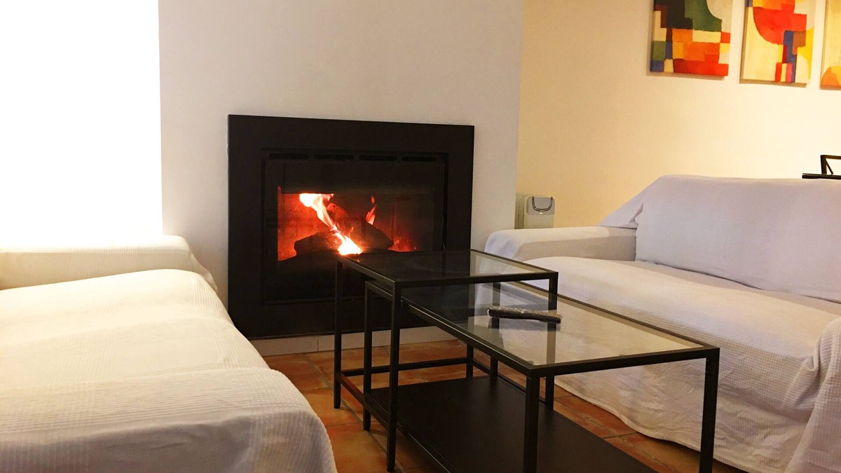 La Zubia Apartment | Garden apartment 5 minutes from Granada and the Alhambra!
