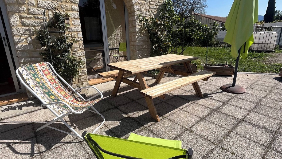 Le Poet-Laval Apartment | Garden apartment with mountain views