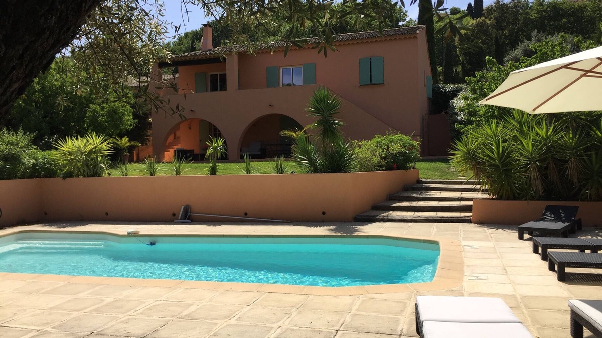 Ramatuelle Apartment | Garden apartment in villa