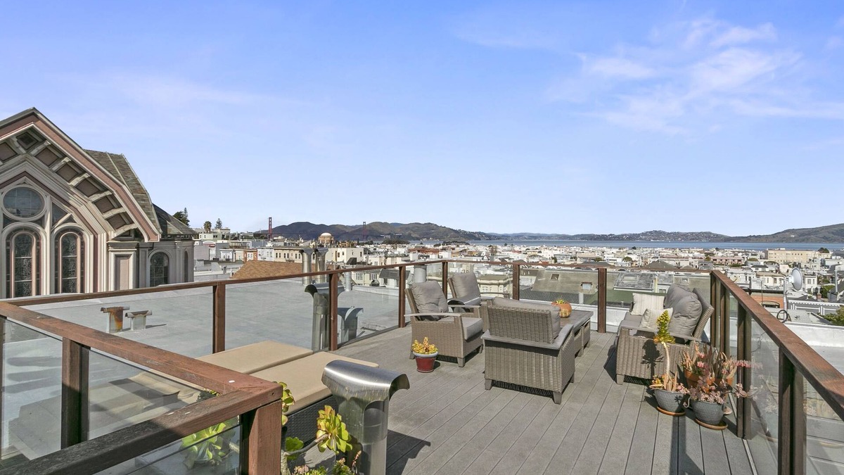 Pacific Heights Apartment | Garden Apartment in Cow Hollow/Marina District with rooftop deck!