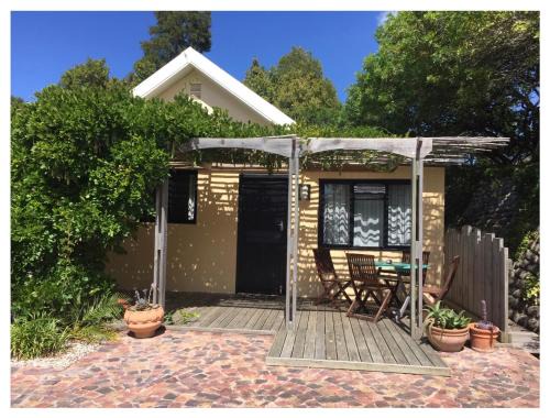 Hunter's Home House | Garden Cottage in Ambiente Guest House