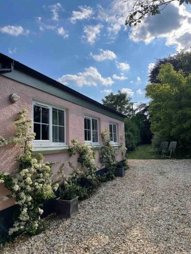 Brampford Speke House | Garden cottage near River Exe