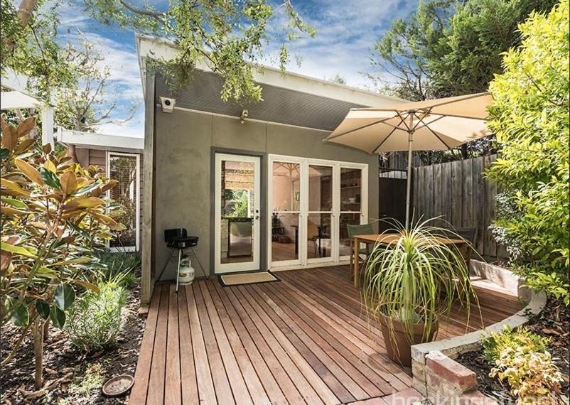 Saint Kilda South Apartment | Garden Cottage St Kilda