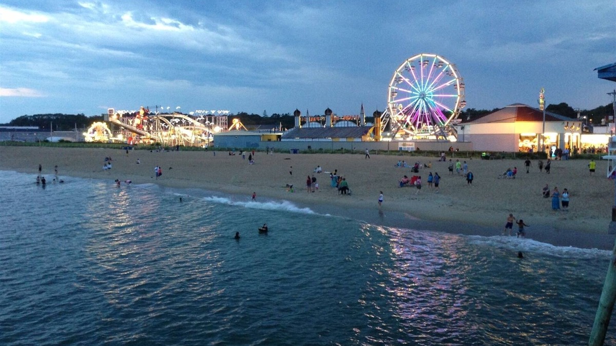 Old Orchard Beach Condo | Garden Deck on 1st floor - Close to Beach & Pier. Easy Access.