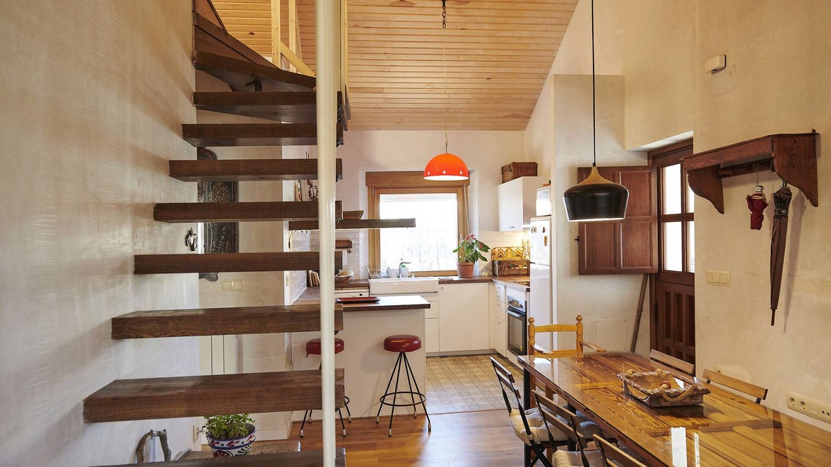 Covaleda Cottage | Garden, fireplace, barbecue, heating, attic. In the skirt of the Urbion