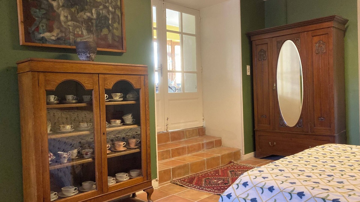 Gourdon Apartment | Garden flat in Historic centre of French hill town with off street parking