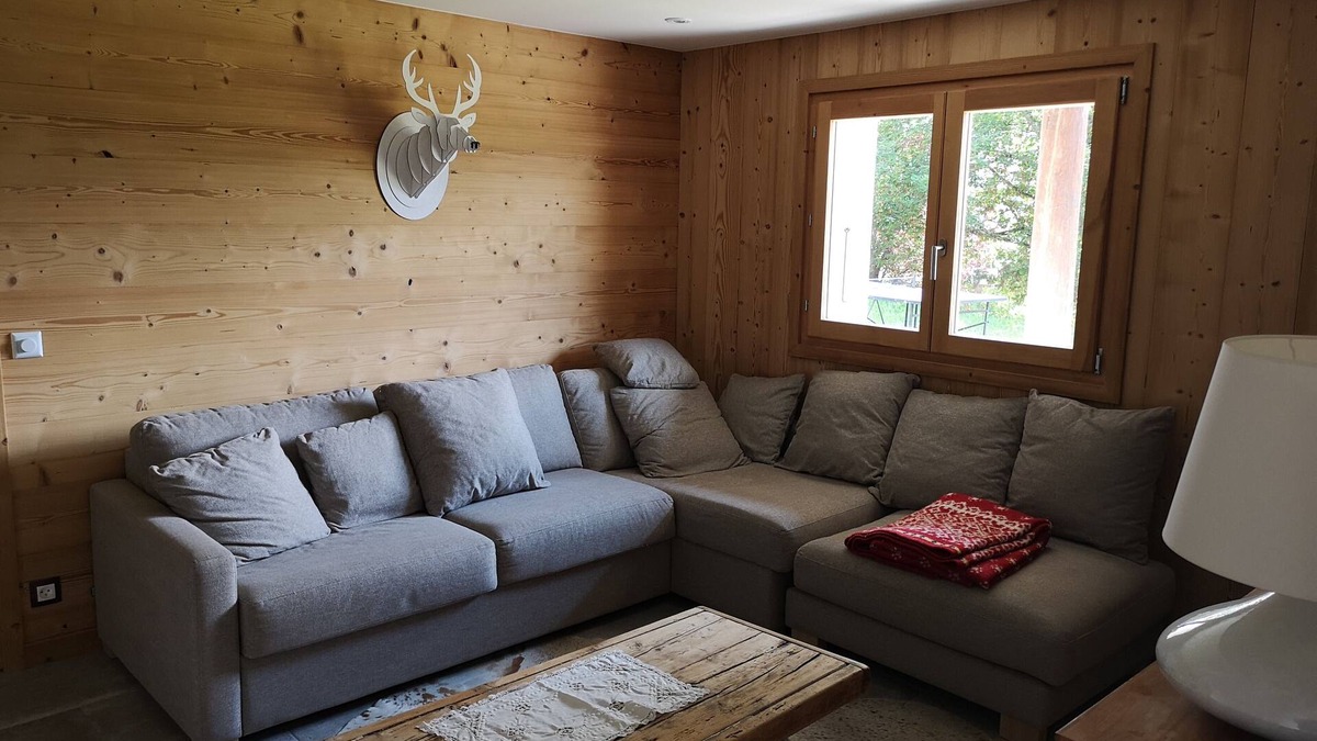 Saint-Gervais-les-Bains Apartment | Garden apartment in chalet. Superb views.