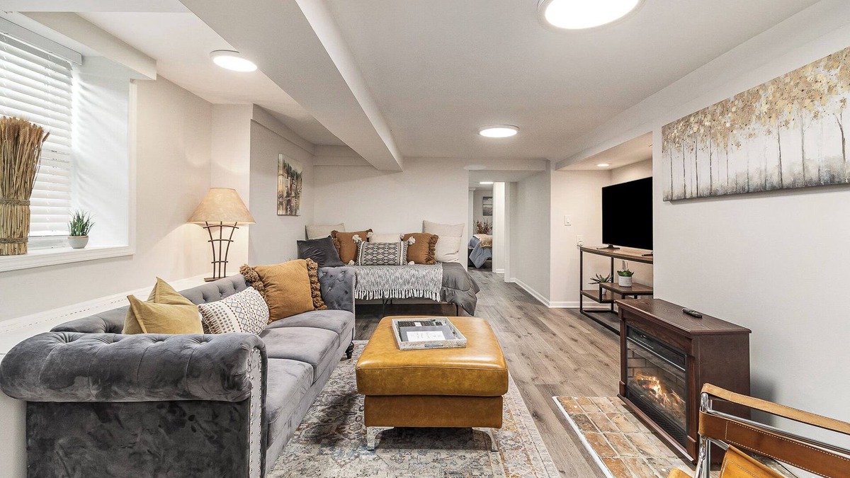Valparaiso Apartment | Garden Getaway: Charming Lower Level Apartment