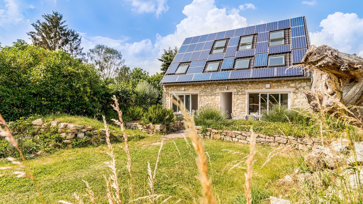 Mainz House | Garden house: Beautiful vacation home for up to 14 guests with a huge garden