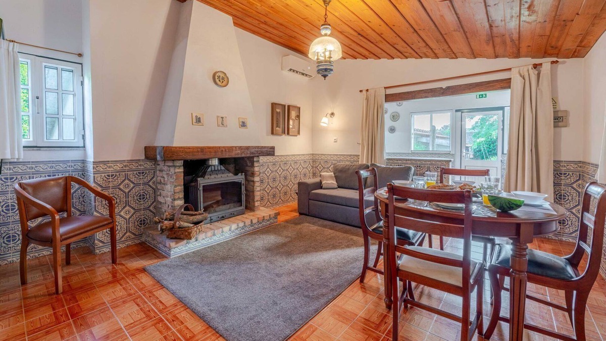 Barroselas House | Garden House at Fountain Retreat I Pool & Sports
