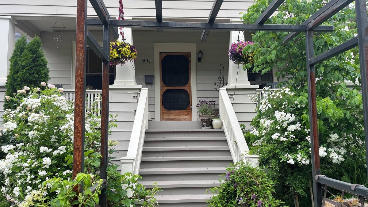 Dunsmuir House | Garden House