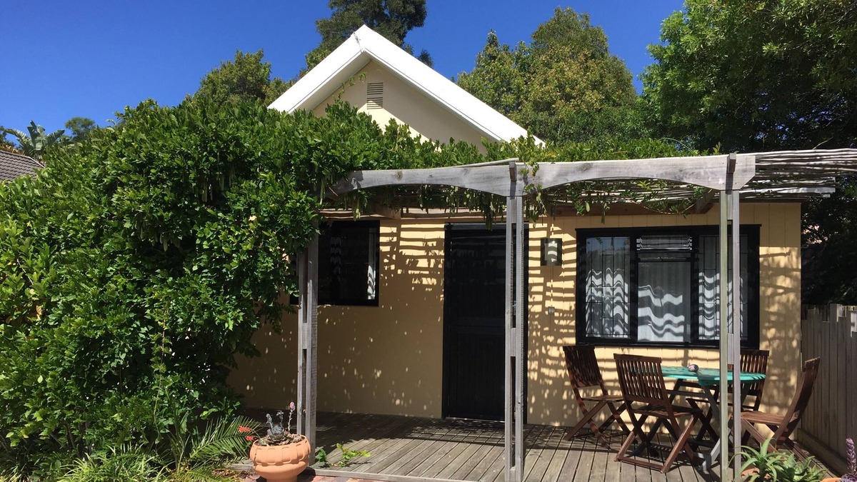 Hunter's Home Ski Chalet | Garden house with pool in a quiet location in Knysna