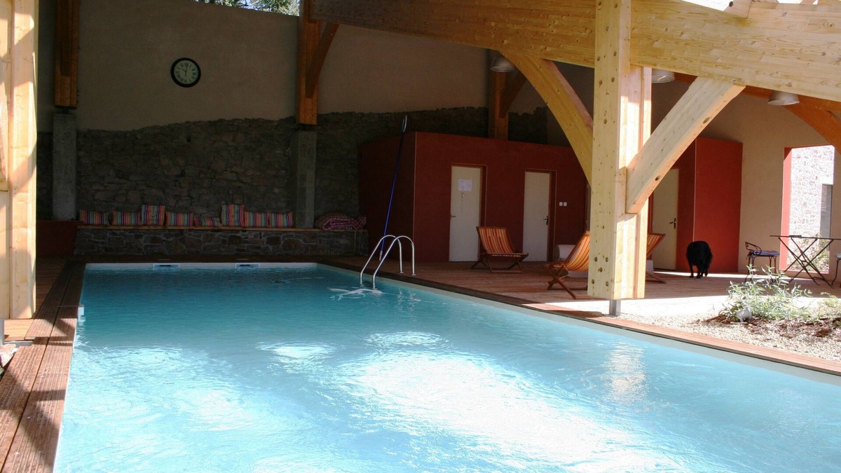 Verrieres House | Garden in Oak Duplex 130 m2 4-8 pers. heated pool. Wireless