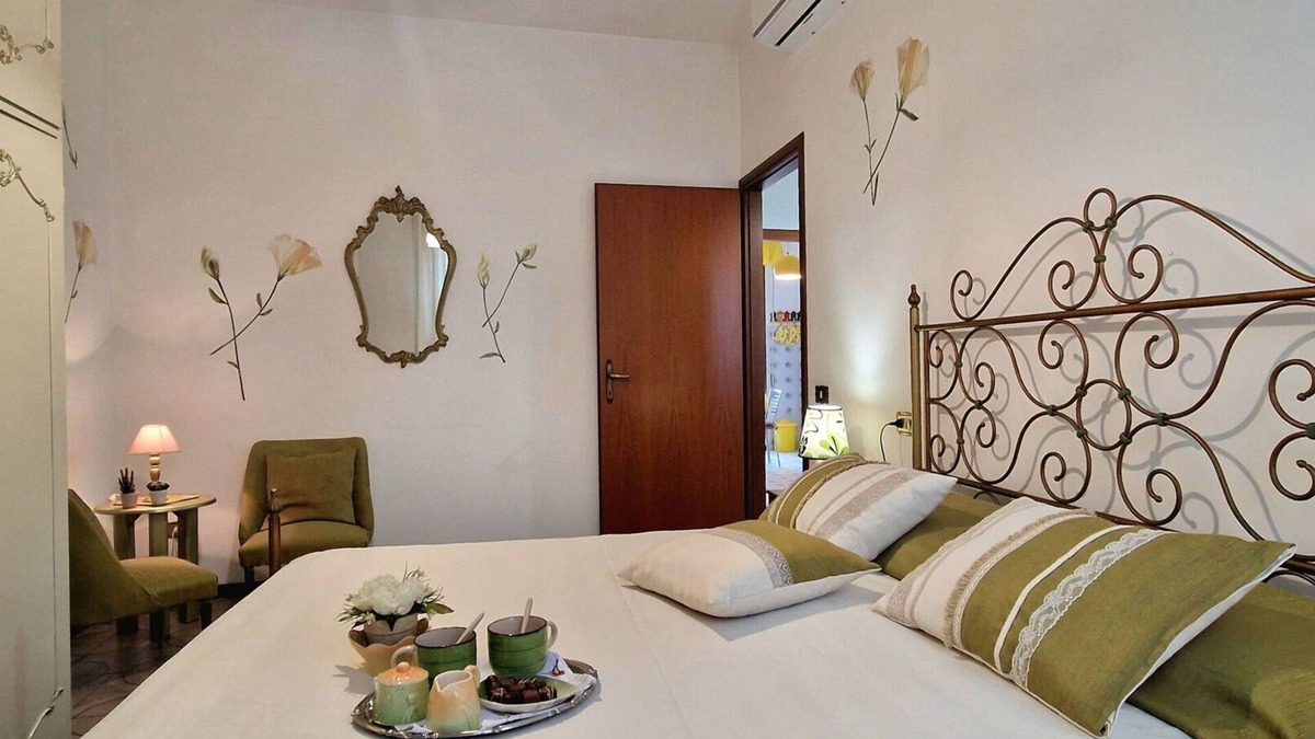 Torre del Lago Puccini House | Garden House with Parking by BelcantoVillas