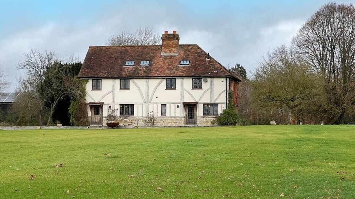 Edenbridge House | Garden Of Eden: Large Farmhouse & Grounds, Kent