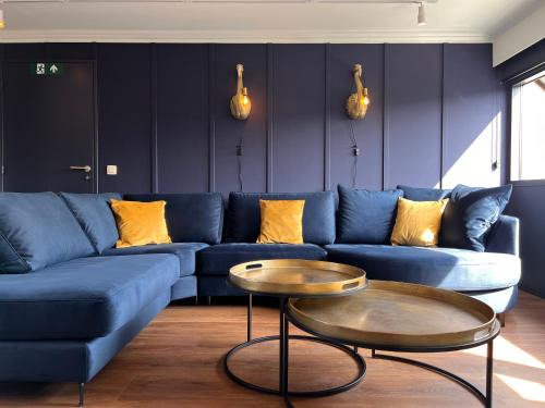 Lommel Apartment | Garden Street - Antiquity Blue