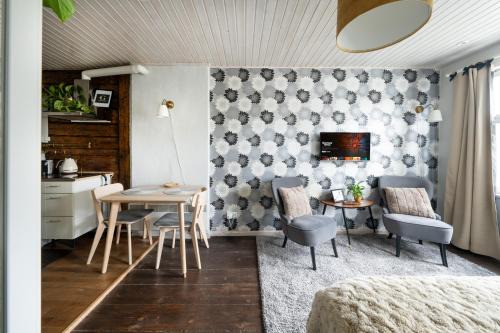 Pelgulinn Apartment | Garden Studio next to Telliskivi & Old Town