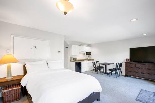 West Point Grey House | Garden Suite near Jericho Beach