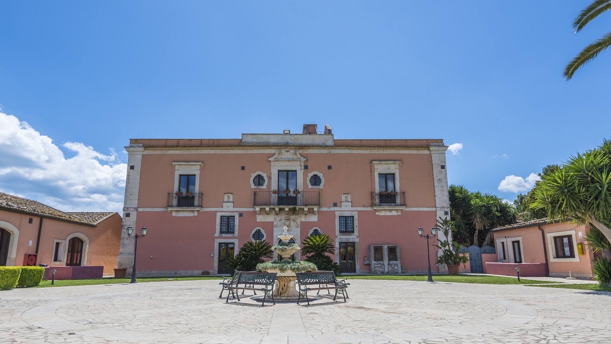 Maeggio Apartment | Garden View Suite - Hotel Lady Lusya ★