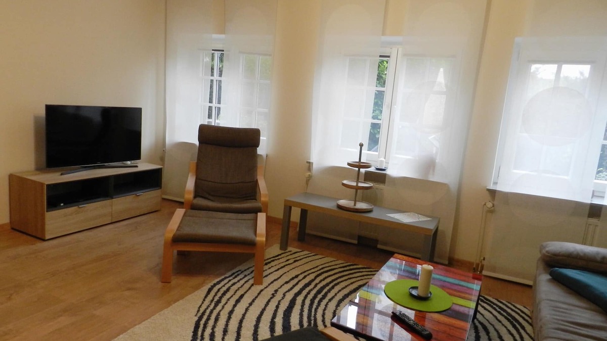 Westerstede Cottage | Garden view vacation apartment in the historic Heuerhaus in the beautiful Rhodo garden