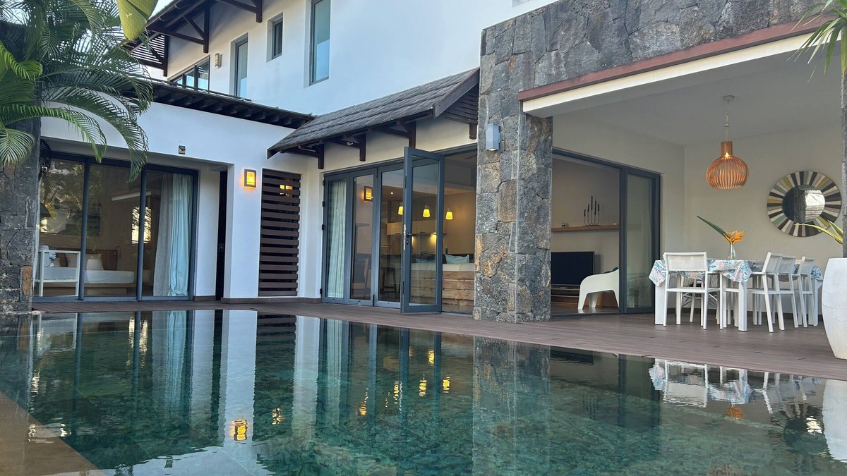 Calebasses Villa | Garden Villa 3 minutes' walk from Mont Choisy beach