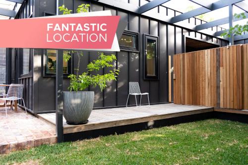 Stirling Apartment | Garden Villa at Lucent Art House