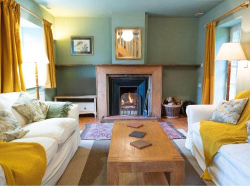 Sandyhills House | Gardeners Cottage